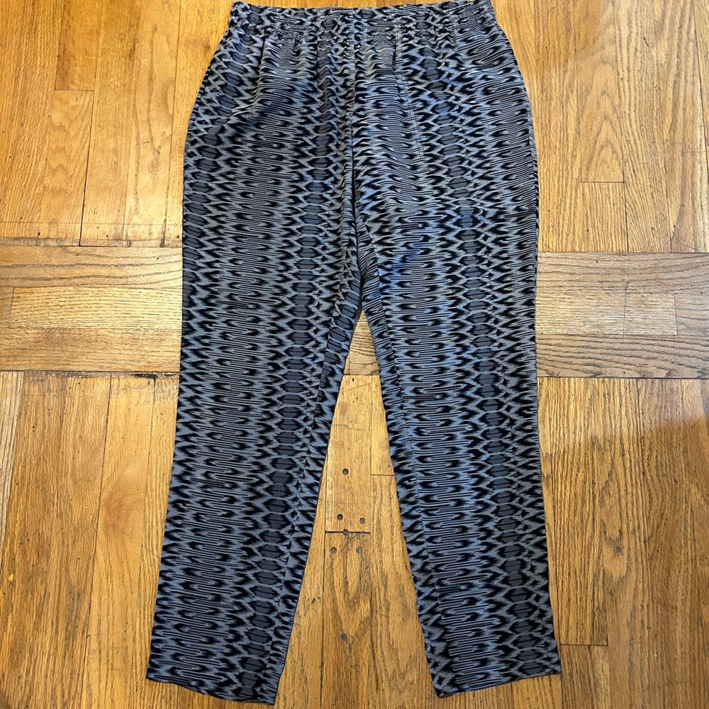 Joie silk patterned pull on pants size Small!